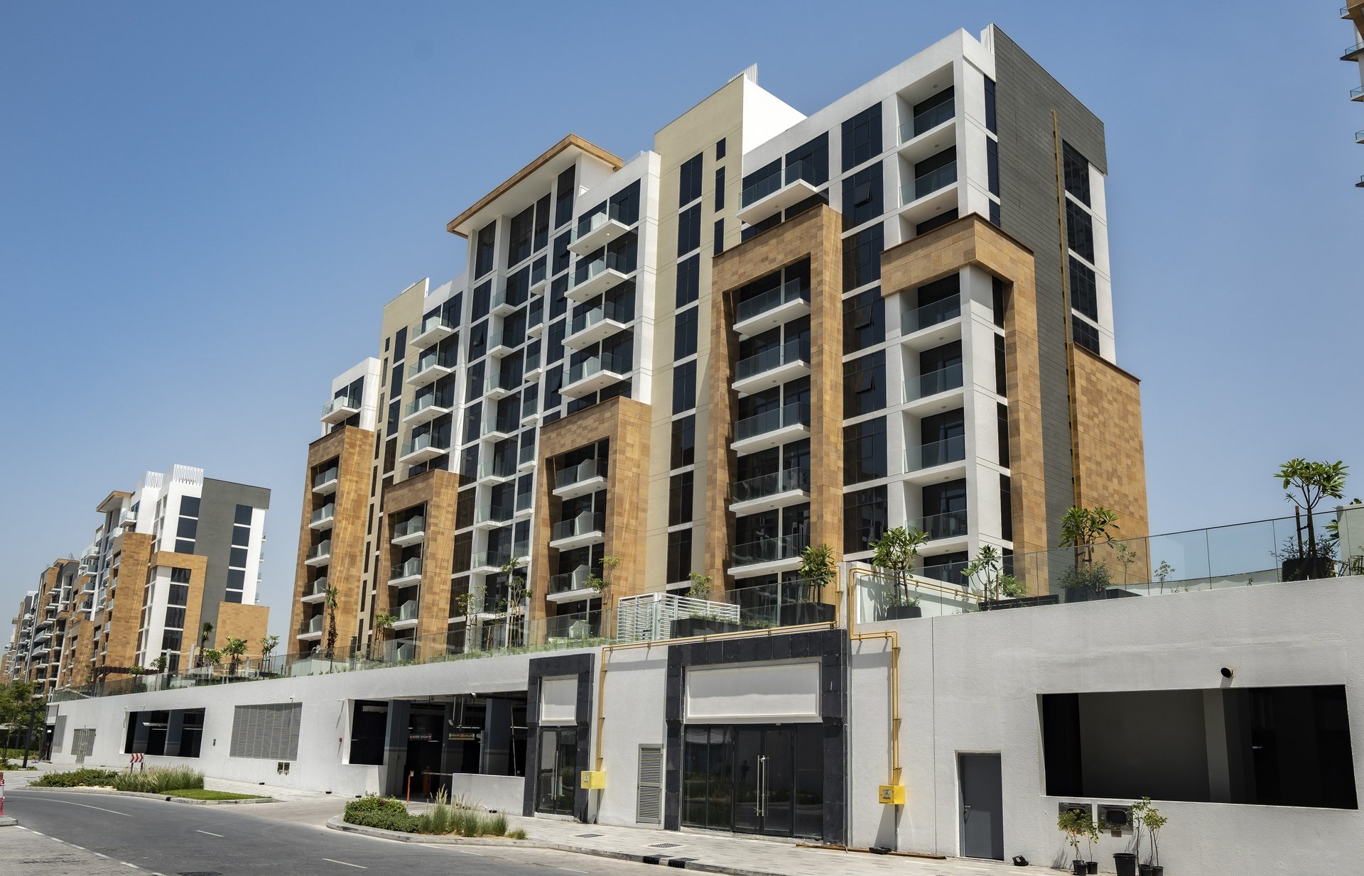 Azizi Riviera 13